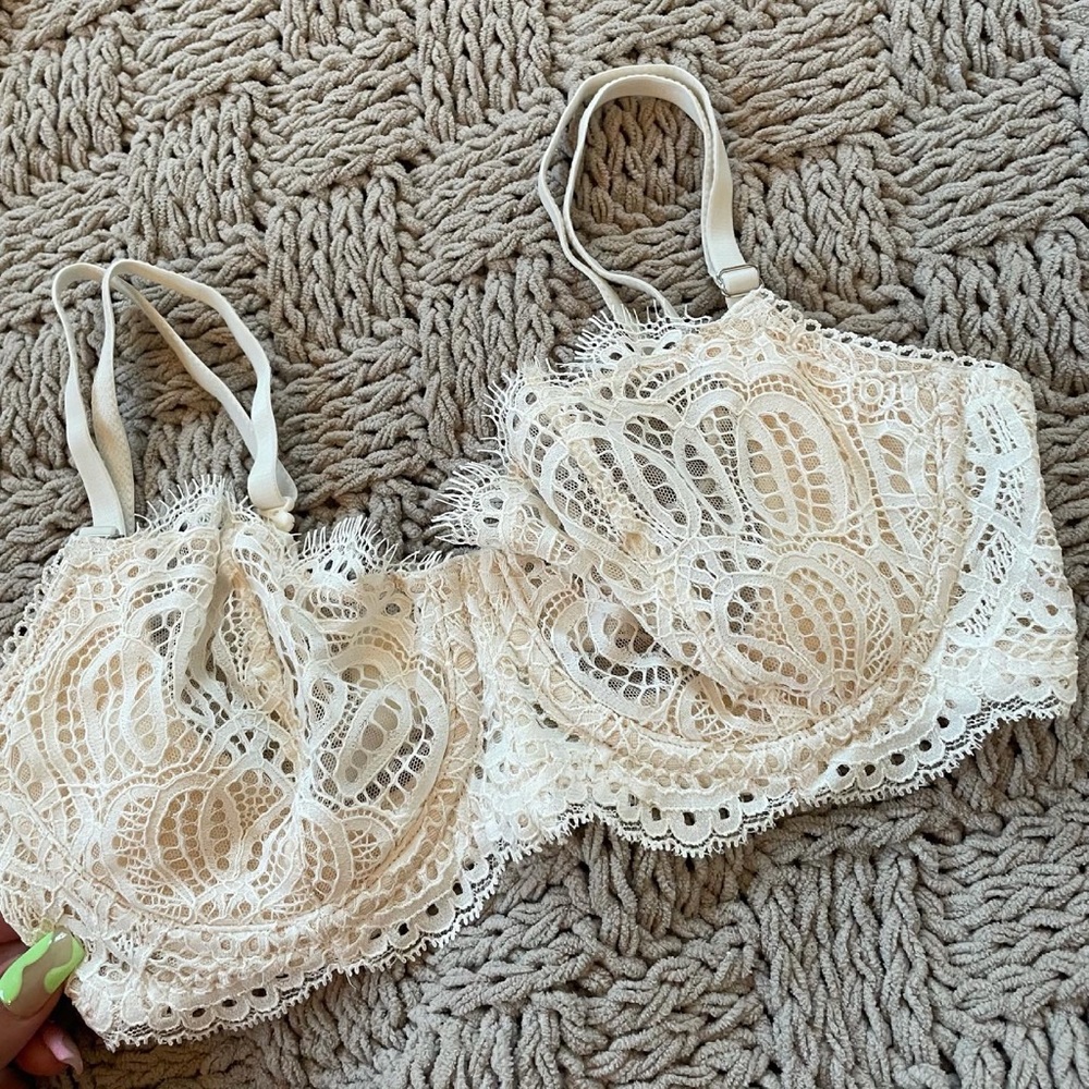 Victoria’s Secret lace bra